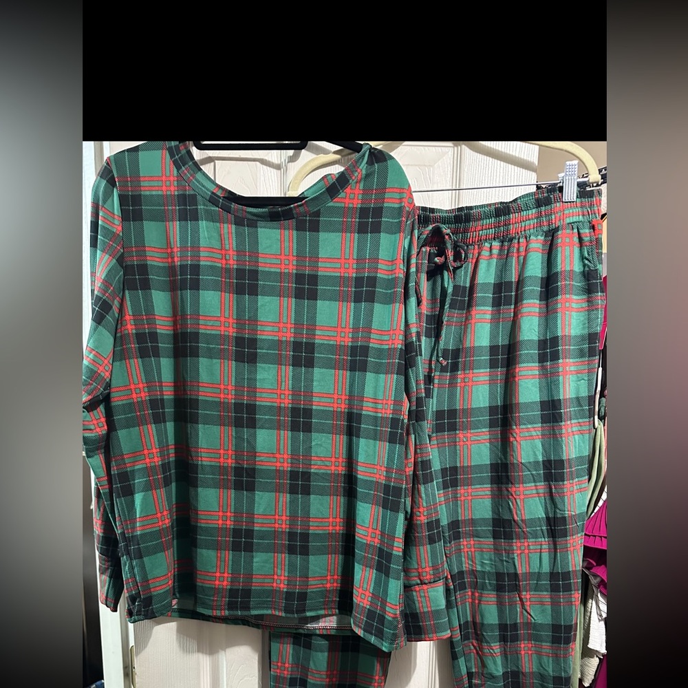 Shosho plaid pajamas. Size 3x. Very soft